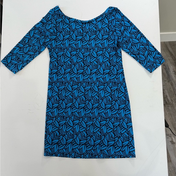 Leota Blue Leaf Print Essential Dress Size M Stretch Travel Dress - Picture 4 of 6